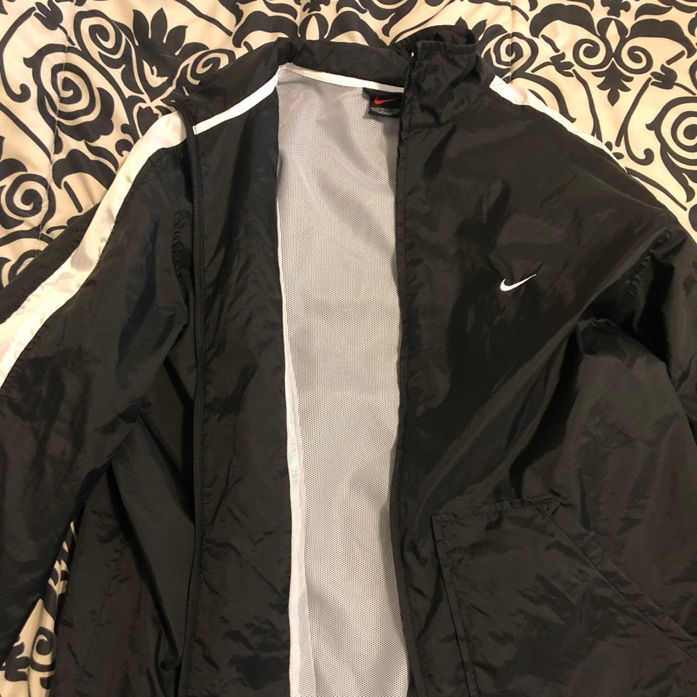 Nike wind breaker jacket : size L (12-14)